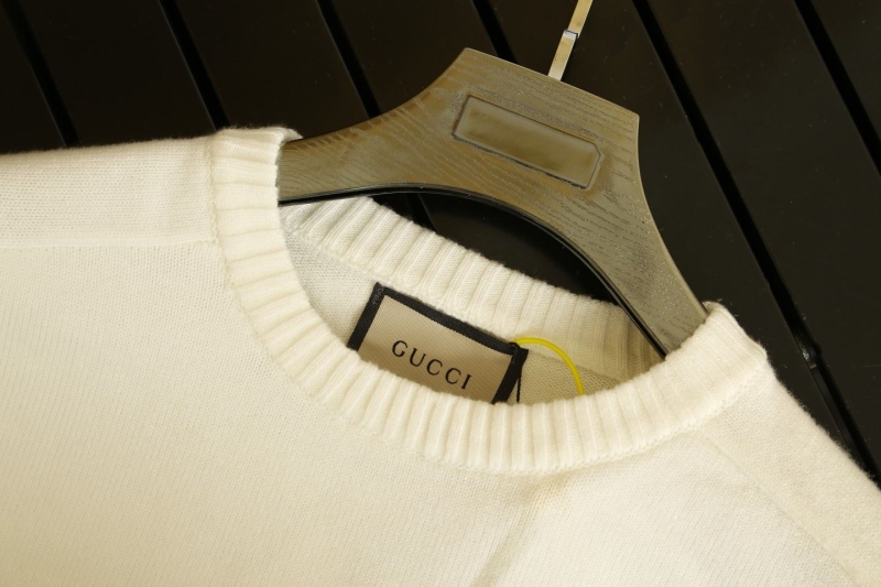 Gucci Sweaters